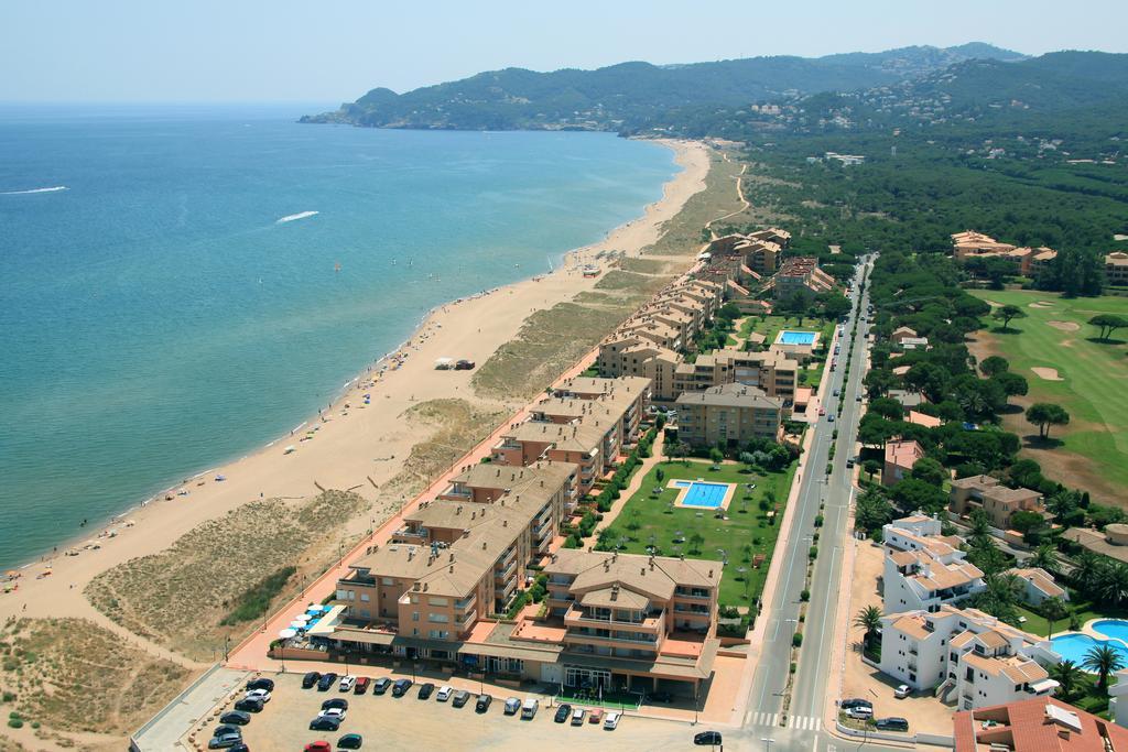 Apartaments Golf Mar Pals Bagian luar foto